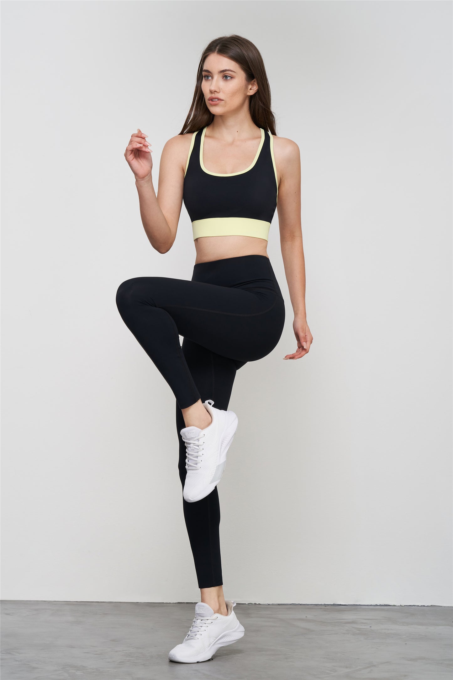 WX011-Lycra ropa interior deportiva de resistencia media color nude bolsillo trasero sujetador de Yoga sujetador de fitness con espalda hueca