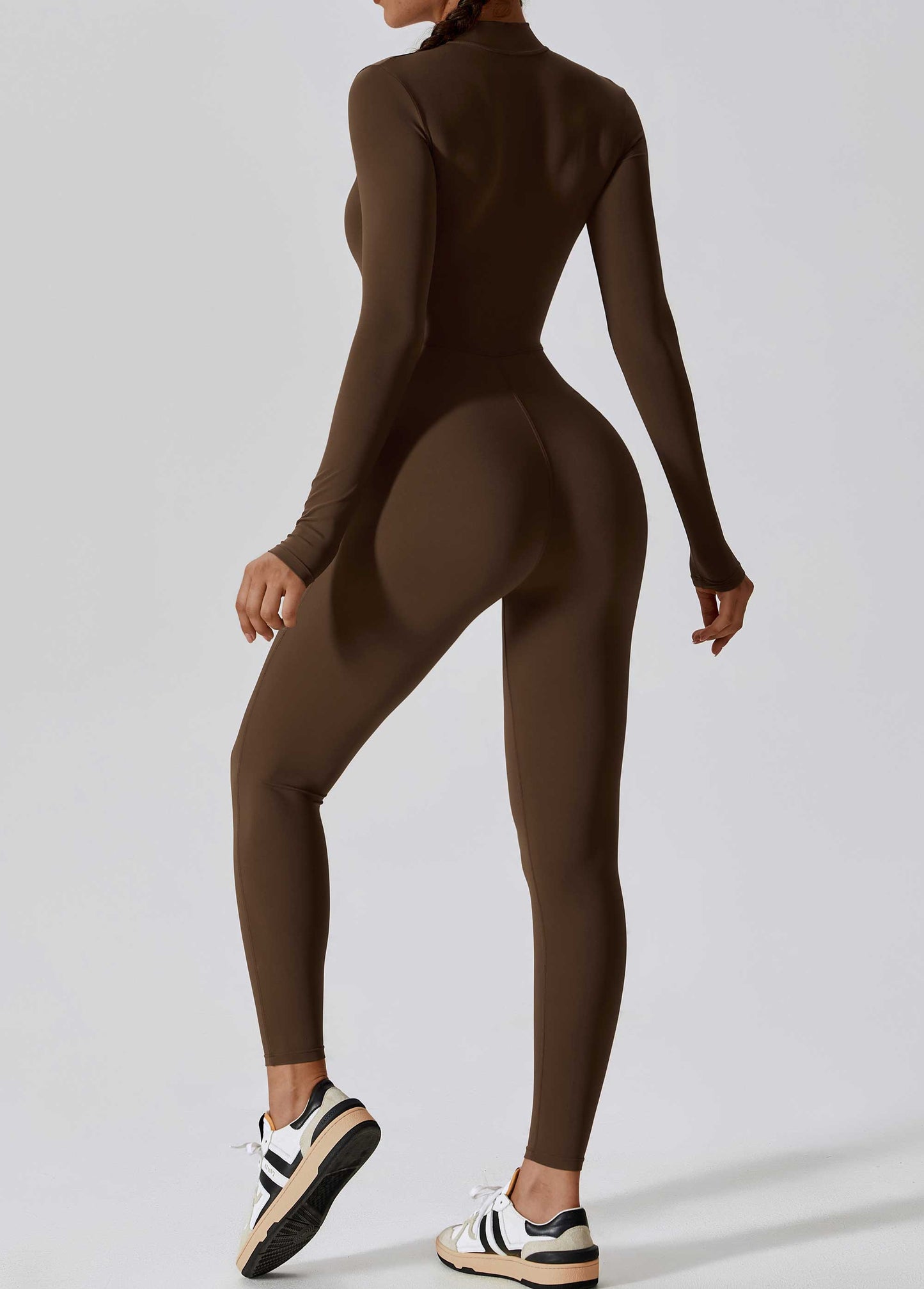 HR8306-Spring high-intensity long-sleeved one-piece yoga suit with zipper, revealing fitness bodysuit.